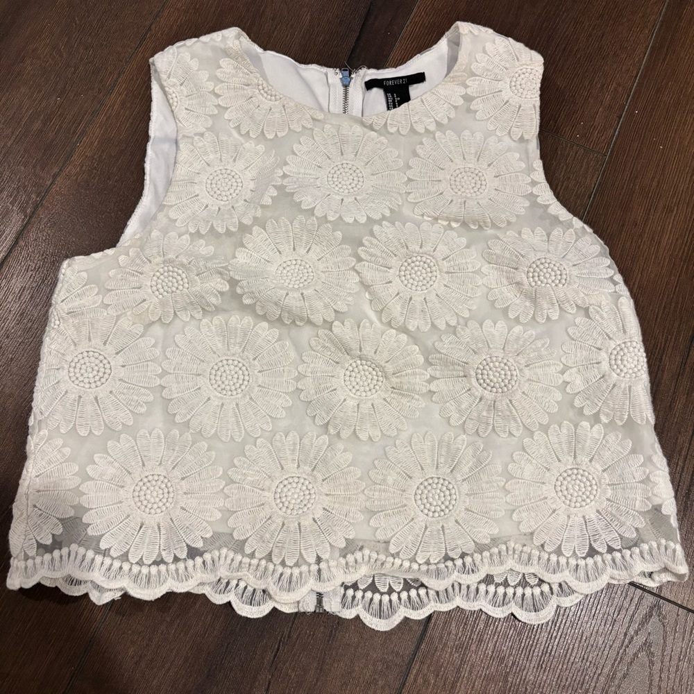 FOREVER 21 WHITE FLORAL DAISY CROP TOP